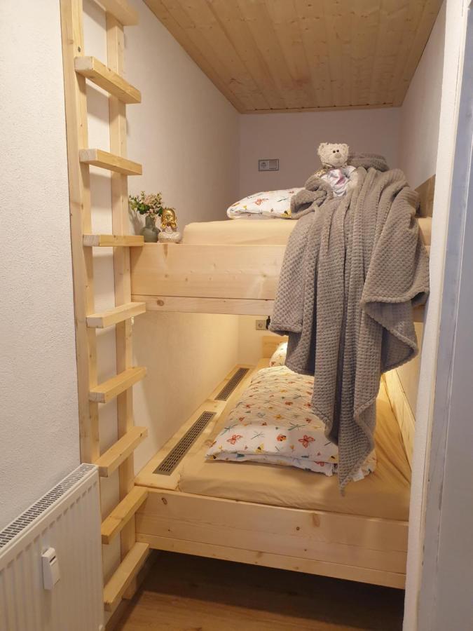 Fewo Fruehling In Der Villa Waldrand Mit Grossem Garten Bad Wunnenberg Luaran gambar