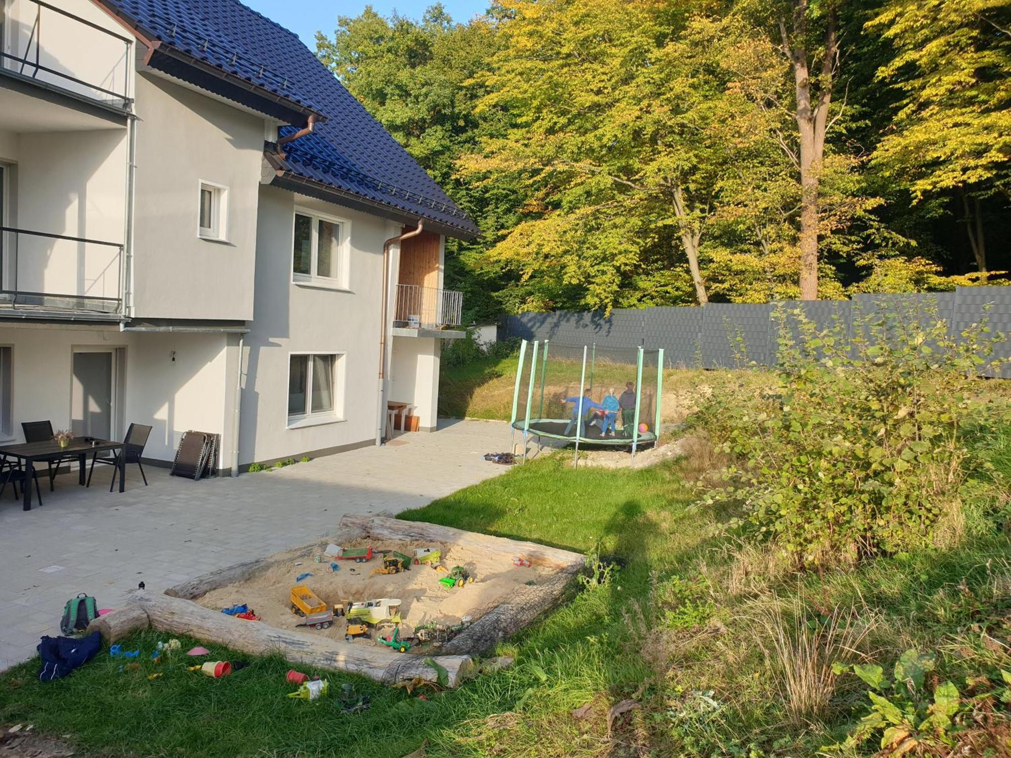 Fewo Fruehling In Der Villa Waldrand Mit Grossem Garten Bad Wunnenberg Luaran gambar